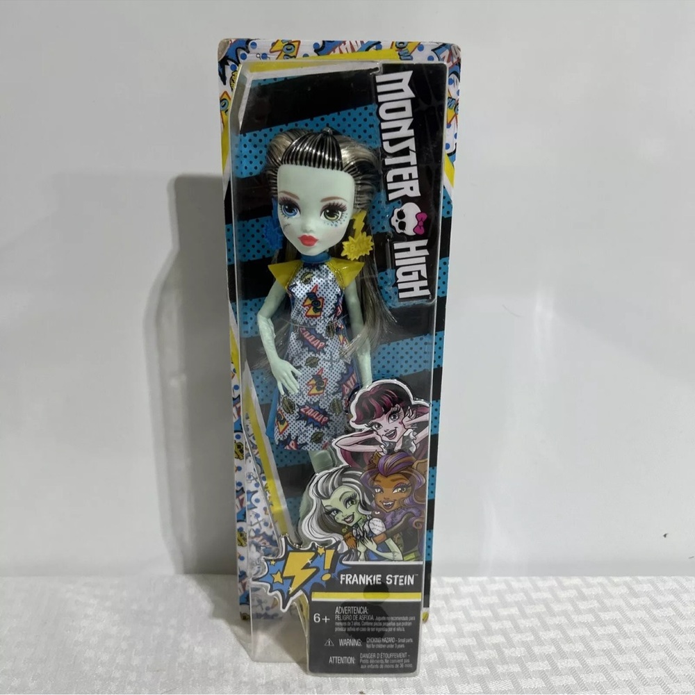 Mattel Monster High Frankie Stein Doll Daughter Of Frankenstein 2017 New In Box.